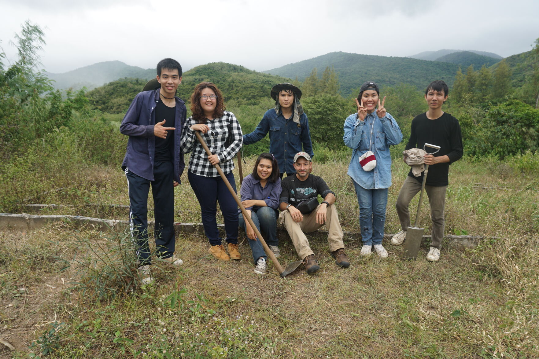 PatrickinThailandwithgroup 5.jpg